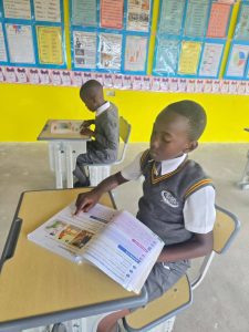 2-boys-in-class